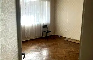 Тристаен апартамент в Перник, Център