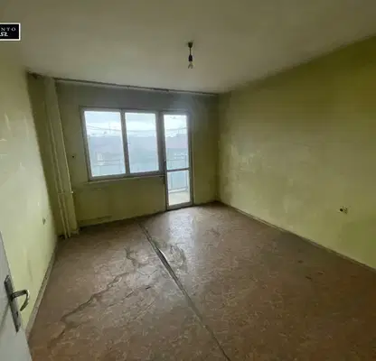 Снимка 2 — Тристаен апартамент в Русе, Център