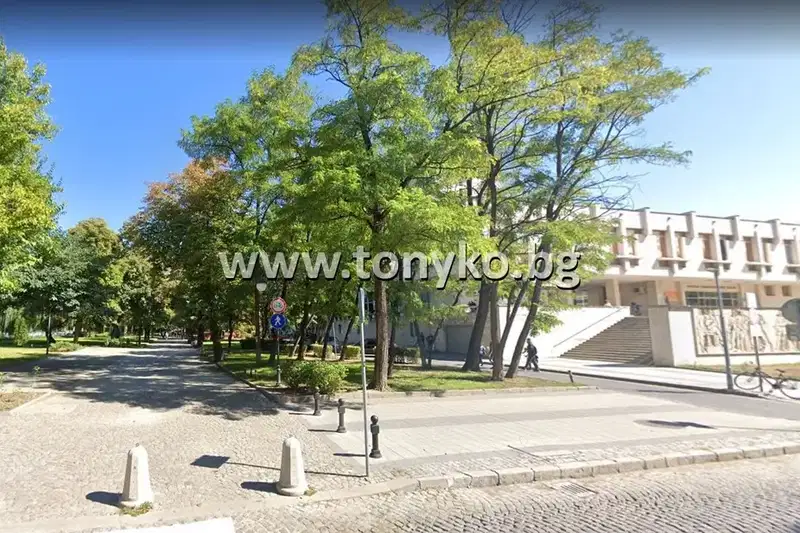 3-bedroom apartment in Plovdiv, Centyr