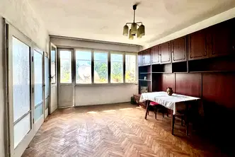Тристаен апартамент в Добрич, Център