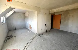 Тристаен апартамент в Пазарджик, Център