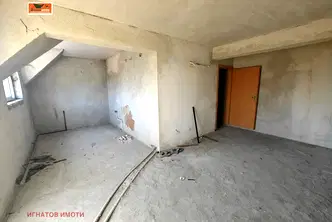 Тристаен апартамент в Пазарджик, Център