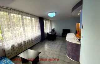Тристаен апартамент в Габрово, Център