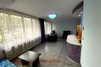 Тристаен апартамент в Габрово, Център