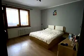 Тристаен апартамент в Перник, Център