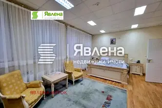 Тристаен апартамент в Шумен, Център