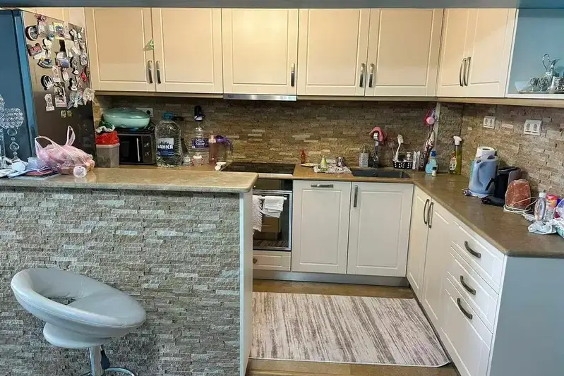 3-bedroom apartment in Kyrdjali, Centyr