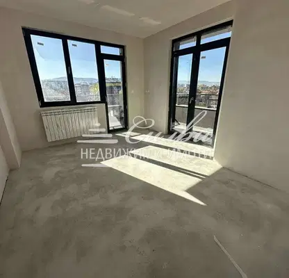 Photo 2 — 3-bedroom apartment in Tyrgovishte, Centyr