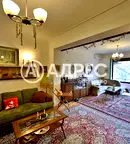Тристаен апартамент в София, Център