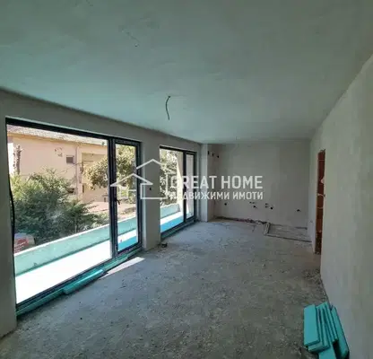 Photo 2 — 3-bedroom apartment in Tyrgovishte, Centyr