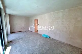 Тристаен апартамент в Търговище, Център