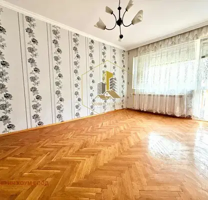 Снимка 2 — Тристаен апартамент в Добрич, Център