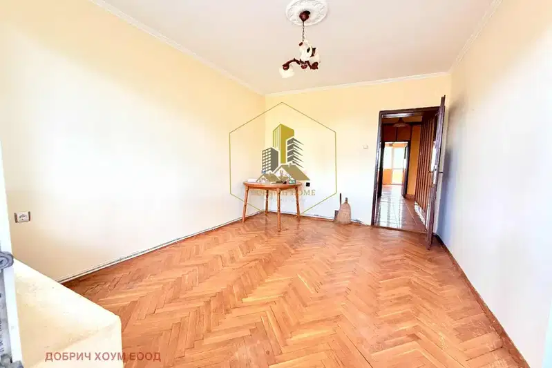 3-bedroom apartment in Dobrich, Centyr