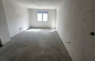 Тристаен апартамент в Кърджали, Център