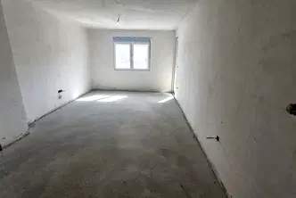 Тристаен апартамент в Кърджали, Център