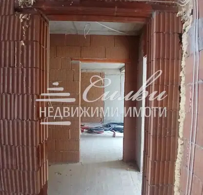 Снимка 5 — Тристаен апартамент в Шумен, Център