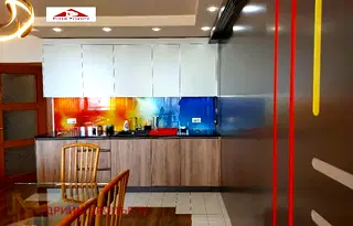 Тристаен апартамент в София, Център