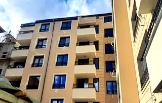 Тристаен апартамент в София, Център
