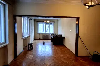 Тристаен апартамент в София, Център