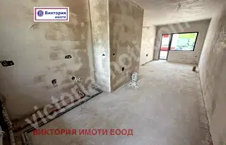 Тристаен апартамент във Велико Търново, Център