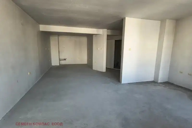 3-bedroom apartment in Plovdiv, Centyr