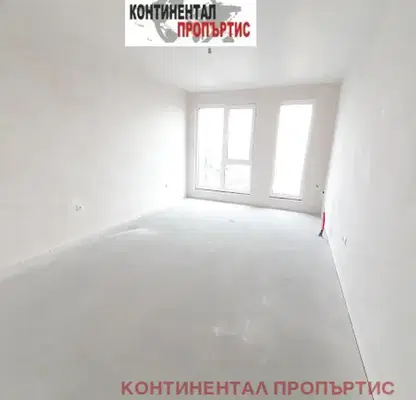 Снимка 4 — Тристаен апартамент в София, Център