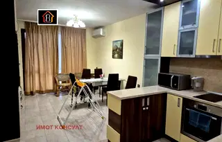 Тристаен апартамент във Враца, Център