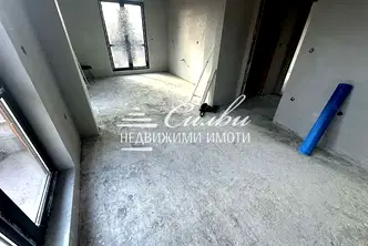 Тристаен апартамент в Търговище, Център