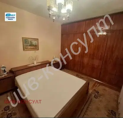 Снимка 4 — Тристаен апартамент във Велико Търново, Център