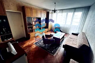 Тристаен апартамент в Добрич, Център