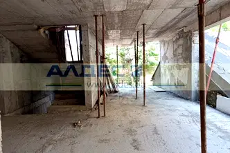 Тристаен апартамент в София, Център