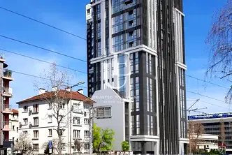Тристаен апартамент в София, Център