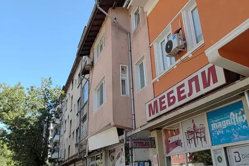 Тристаен апартамент в София, Център