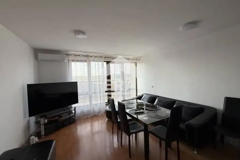 3-bedroom apartment in Veliko Tyrnovo, Centyr