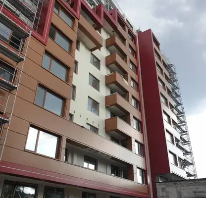 Снимка 3 — Тристаен апартамент в София, Център