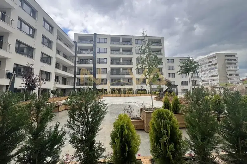3-bedroom apartment in Varna, Centyr