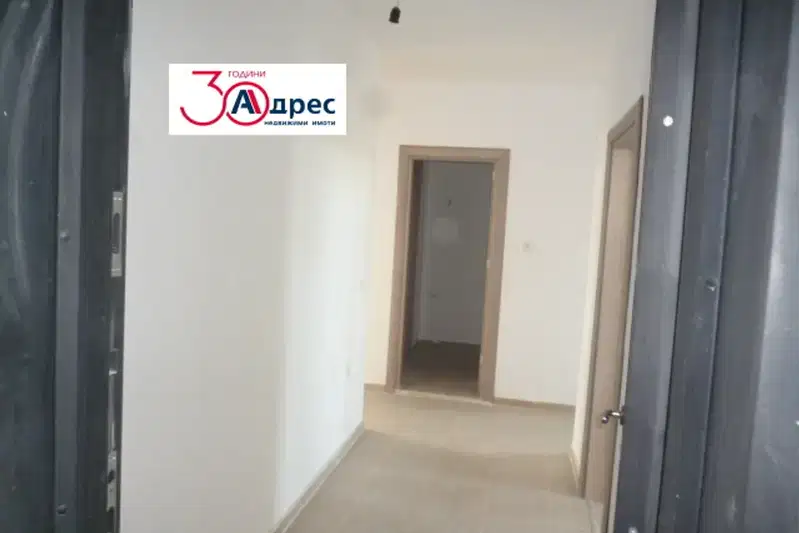 3-bedroom apartment in Dobrich, Centyr