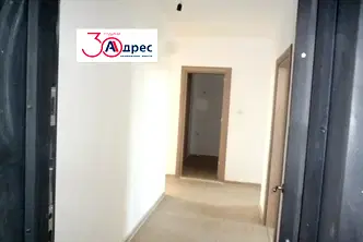 Тристаен апартамент в Добрич, Център