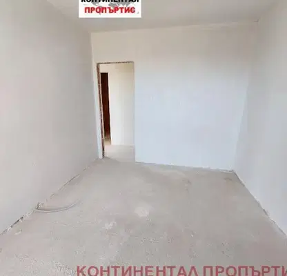 Снимка 4 — Тристаен апартамент в София, Център