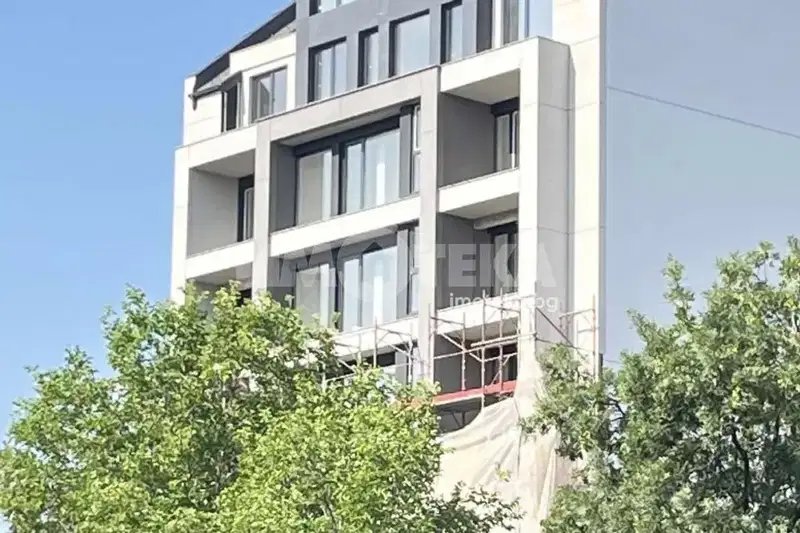 Тристаен апартамент в София, Център
