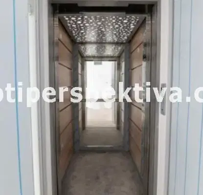 Снимка 5 — Тристаен апартамент в Пловдив, Център