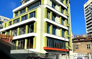 Тристаен апартамент в София, Център