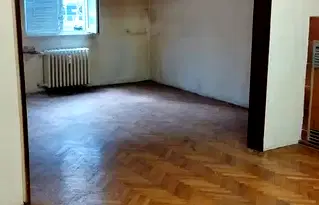 Тристаен апартамент в София, Център