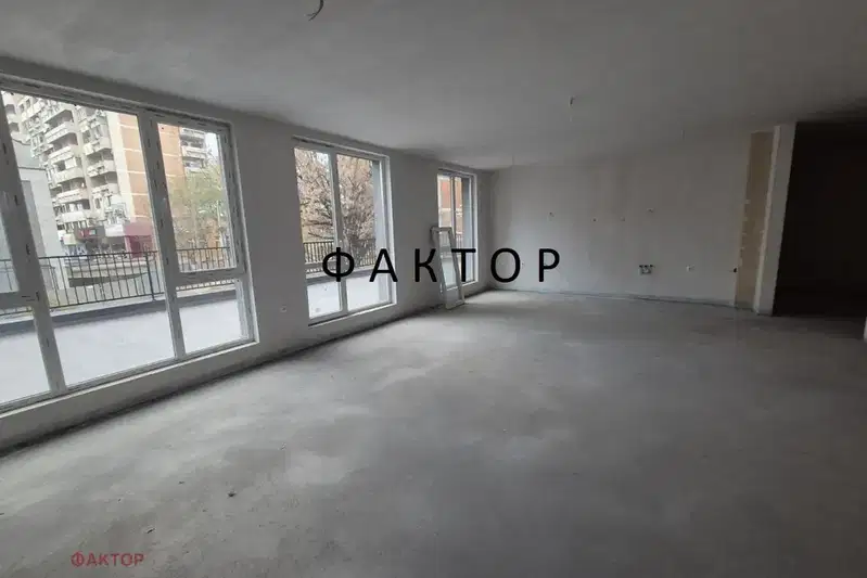 3-bedroom apartment in Plovdiv, Centyr