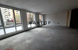 Тристаен апартамент в Пловдив, Център