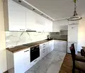 Снимка 3 — Тристаен апартамент във Варна, Център