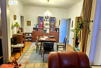 Тристаен апартамент в София, Център