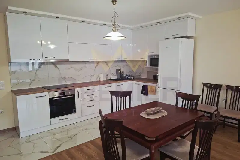 3-bedroom apartment in Varna, Centyr