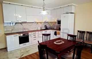 Тристаен апартамент във Варна, Център