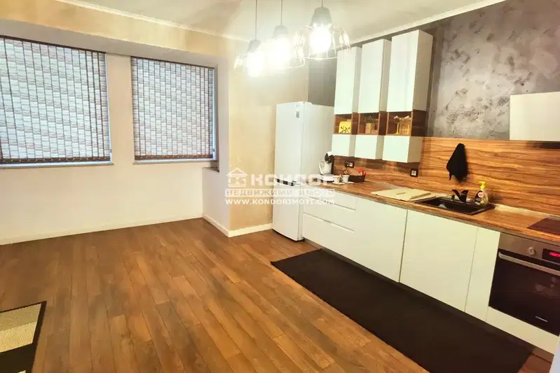 3-bedroom apartment in Plovdiv, Centyr
